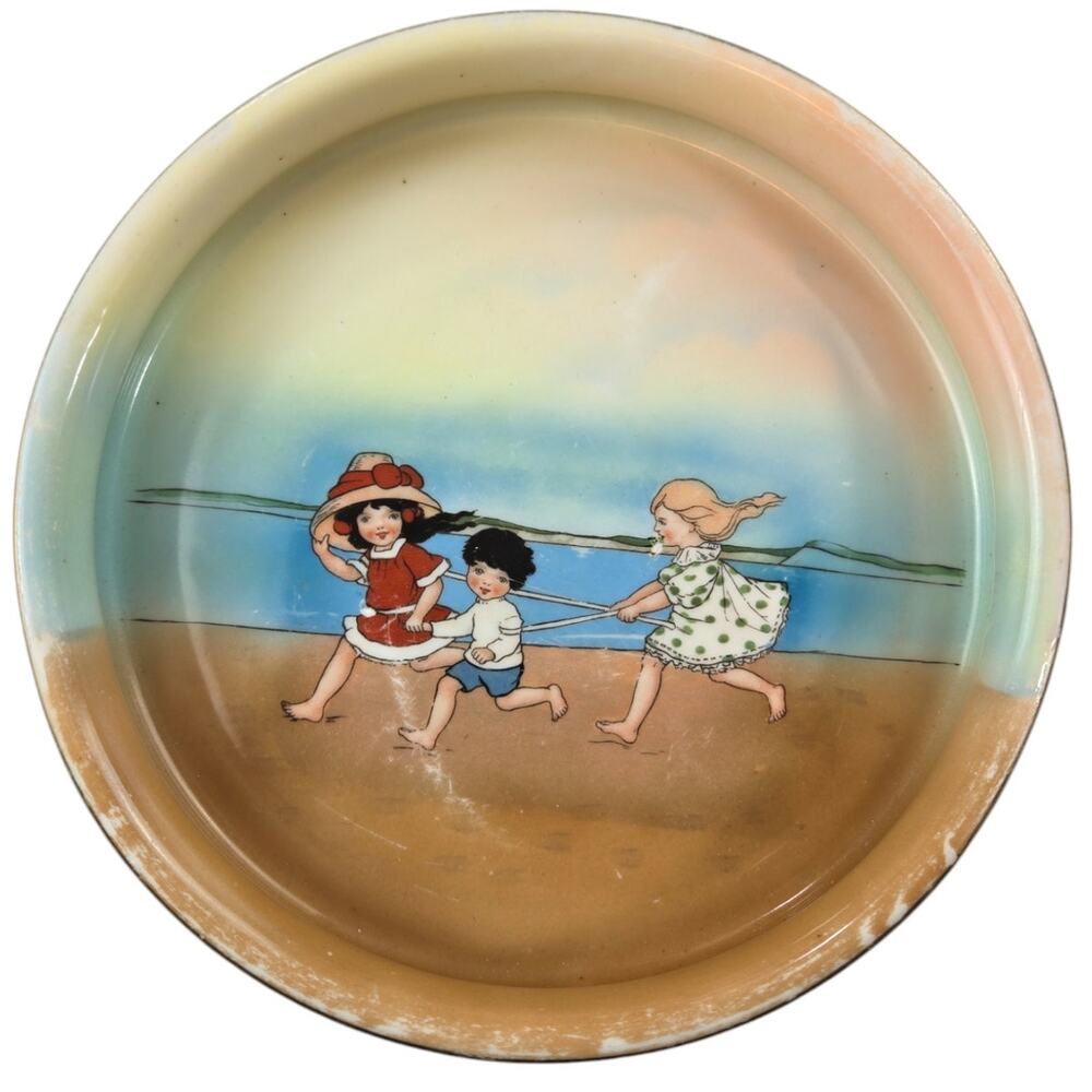 Royal Bayreuth | Children Playing on the Beach Bowl/Plate | Size 7.5 in